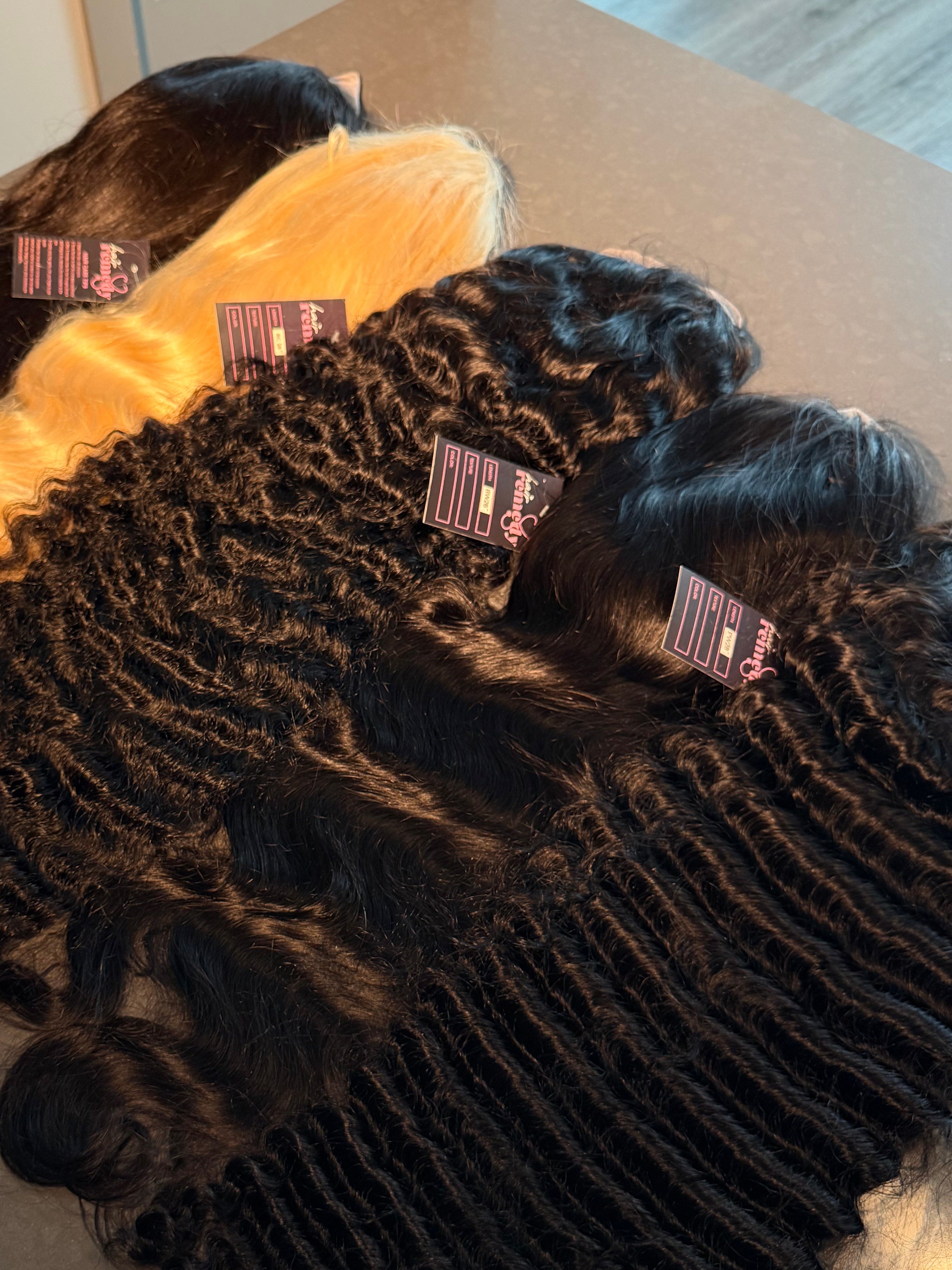 13x4 Transparent Wigs (180% Density)